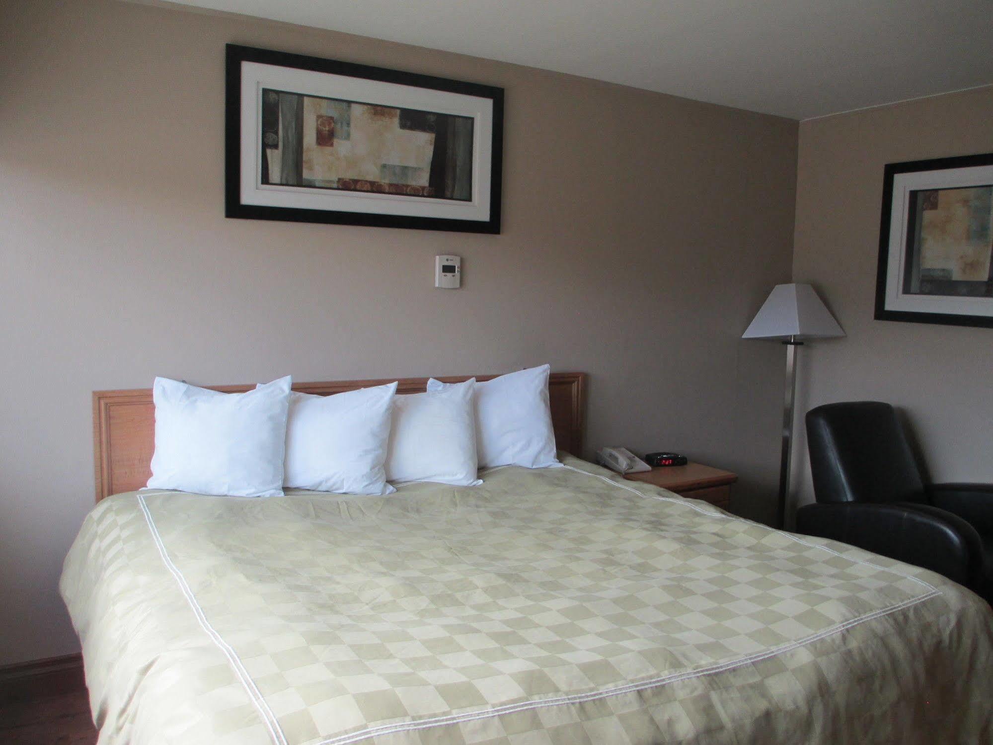 Balmer Hotel Red Lake Esterno foto